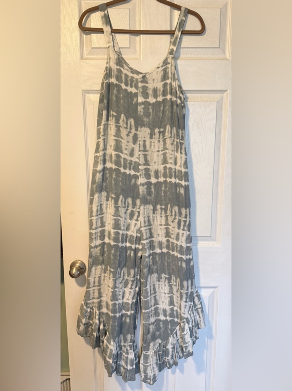 Japna tie-dye ruffle bottom culotte jumpsuit. Size M - Picture 3 of 9